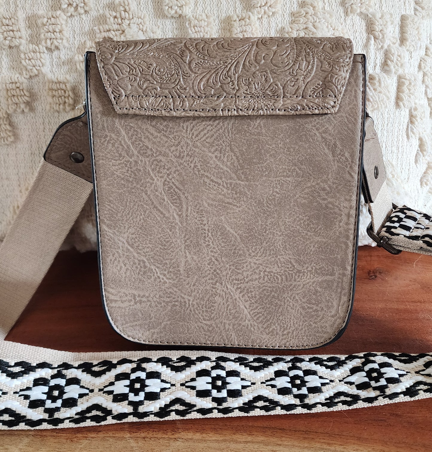 Crossbody Purse color: Putty